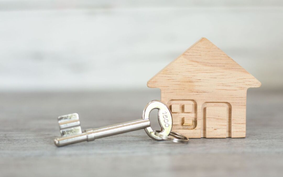 Selling Your Home: Tips to Attract Buyers